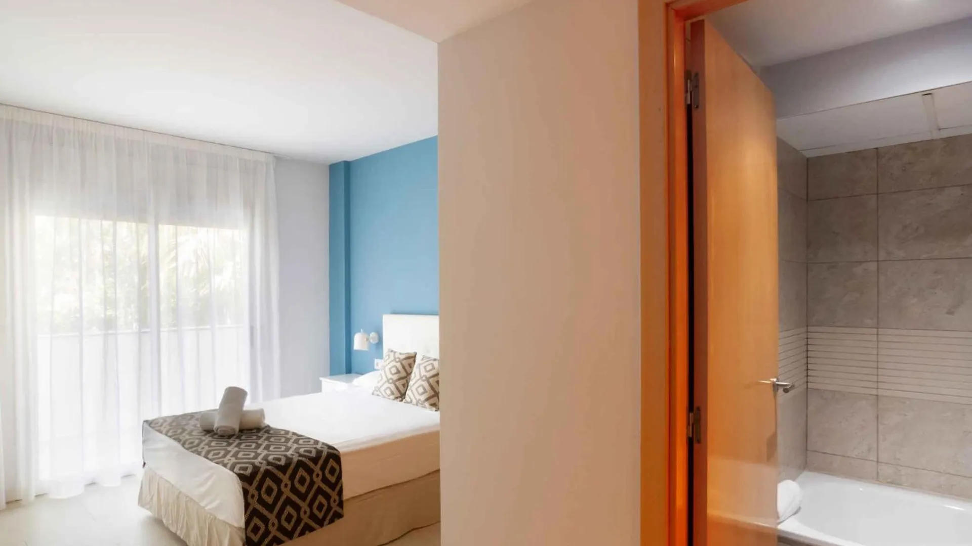Apartments In Salou - Costa Dorada 43196 Spain